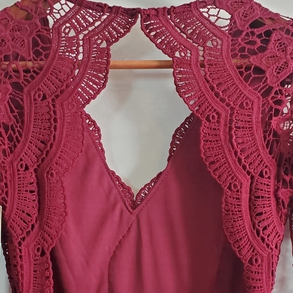 Lulu's burgundy longsleeve lace gown - Picture 9 of 10